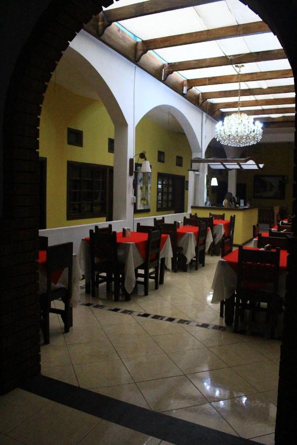 Hotel Colonial Манисалес Екстериор снимка