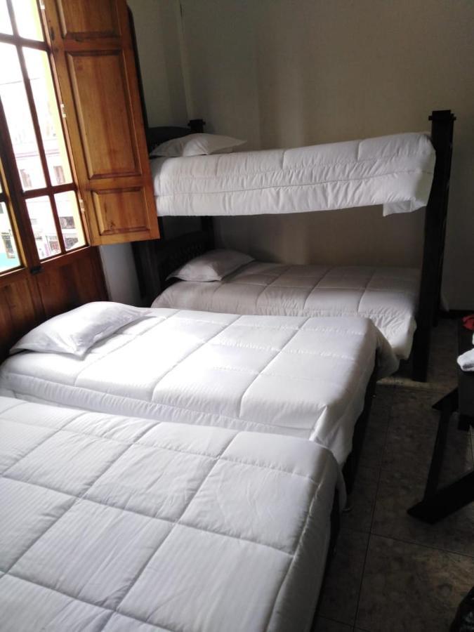 Hotel Colonial Манисалес Екстериор снимка
