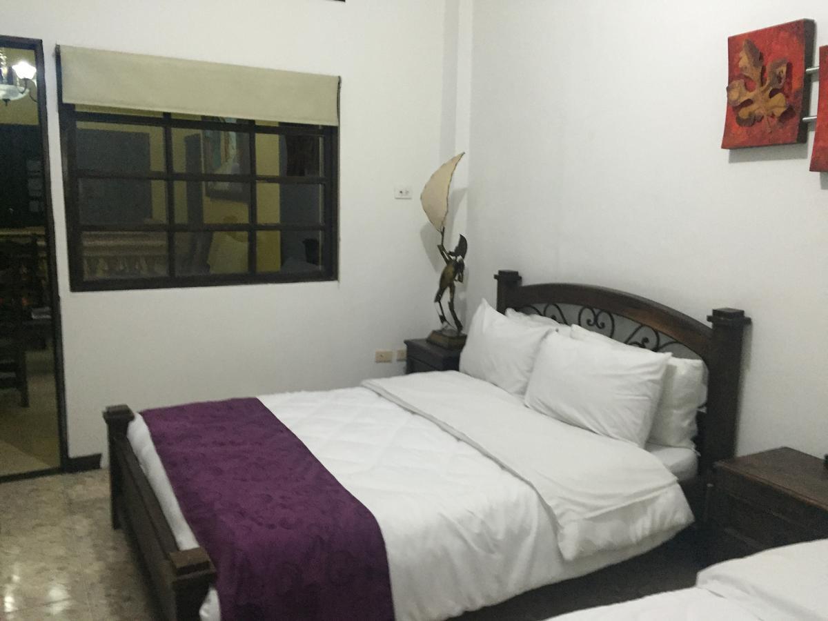 Hotel Colonial Манисалес Екстериор снимка